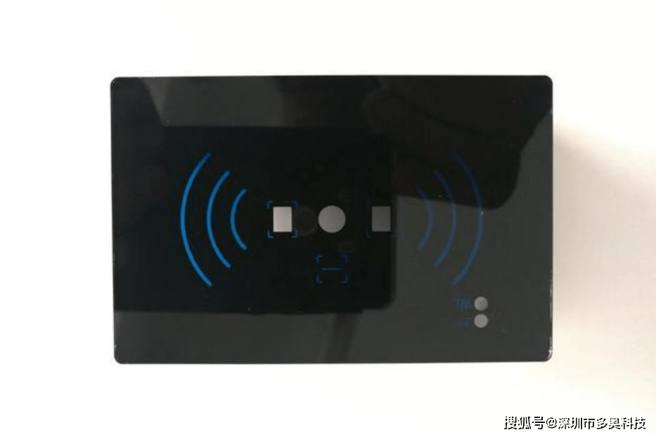 选择适用于门禁、梯控和通道闸机的二维码刷卡、触摸密码和读卡器设备