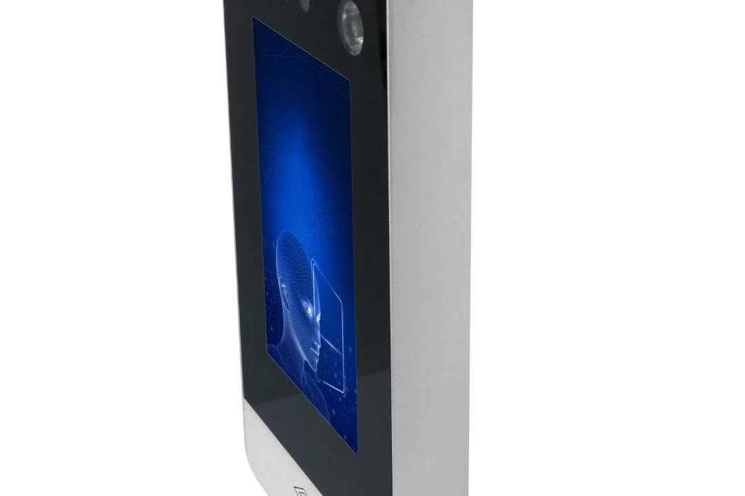 二维码刷卡与人脸识别融合的门禁梯控一体机